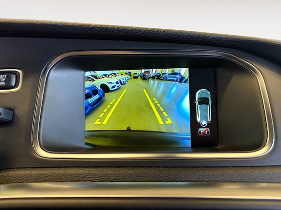 Volvo V40 Cross Country 18 of 22