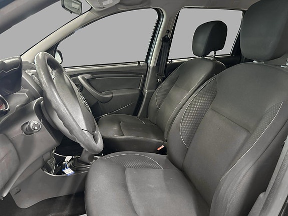 Dacia Duster 8 of 15