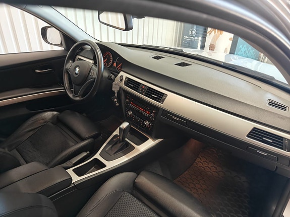 BMW 320d 10 of 17