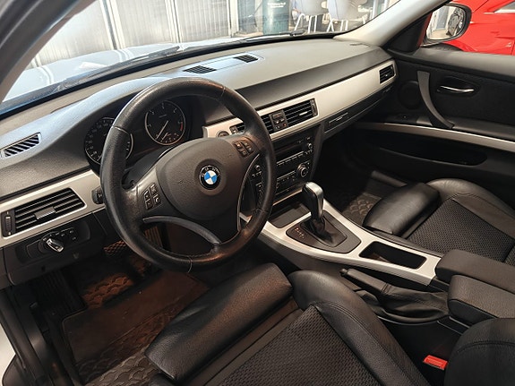 BMW 320d 9 of 17