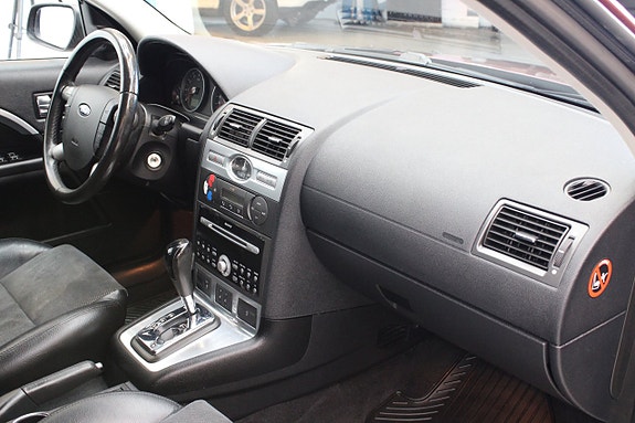 Ford Mondeo 11 of 12