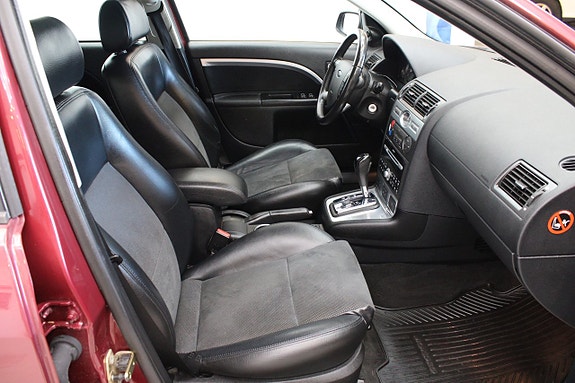 Ford Mondeo 8 of 12