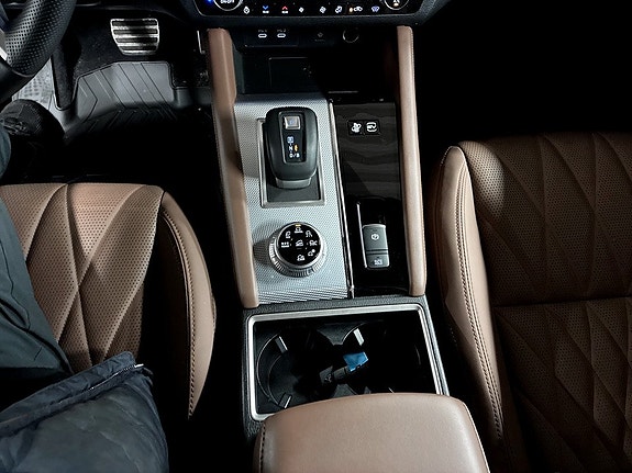 Mitsubishi Outlander 13 of 19