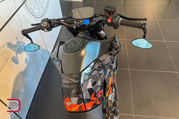 KTM 890 Duke GP 5 of 6