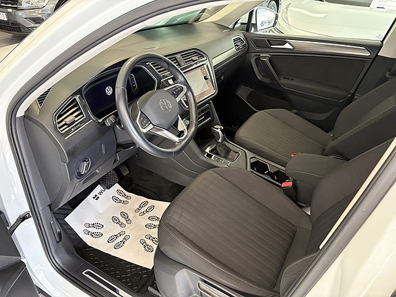 Volkswagen Tiguan Allspace 8 of 12