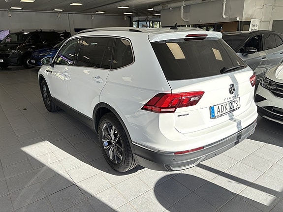 Volkswagen Tiguan Allspace 6 of 12