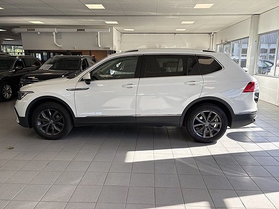 Volkswagen Tiguan Allspace 7 of 12