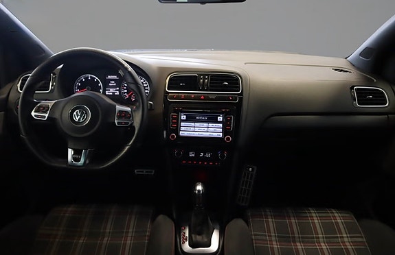 Volkswagen Polo 2 of 2