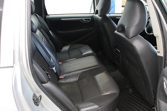 Volvo V70 10 of 12