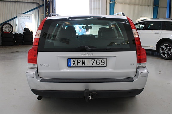 Volvo V70 5 of 12