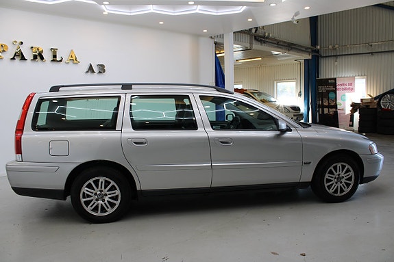 Volvo V70 4 of 12