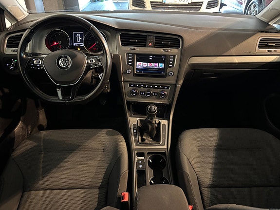 Volkswagen Golf VII 6 of 11