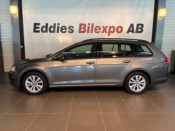 Volkswagen Golf VII 2 of 11