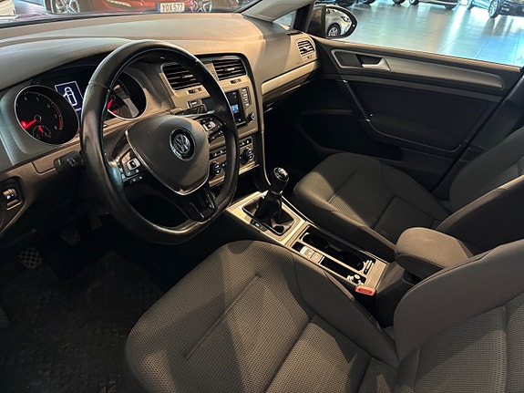 Volkswagen Golf VII 5 of 11