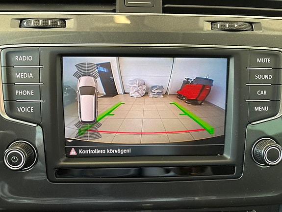 Volkswagen Golf Alltrack 13 of 14
