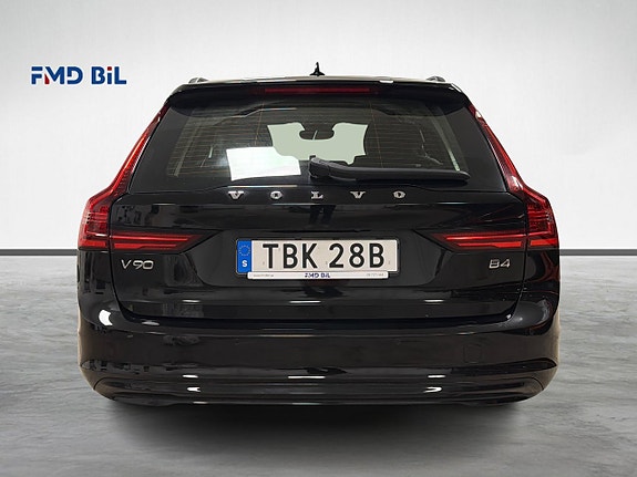 Volvo V90 6 of 28
