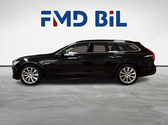 Volvo V90 2 of 28