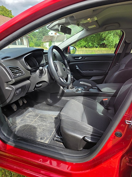Renault Megane IV 3 of 9