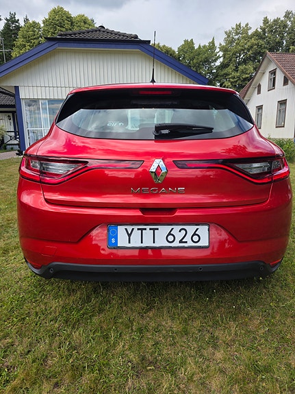 Renault Megane IV 9 of 9
