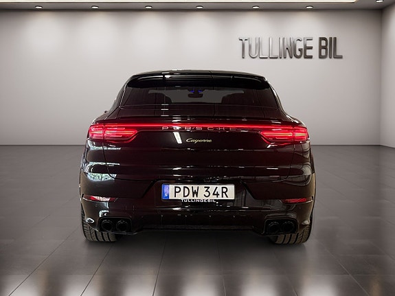 Porsche Cayenne 4 of 30