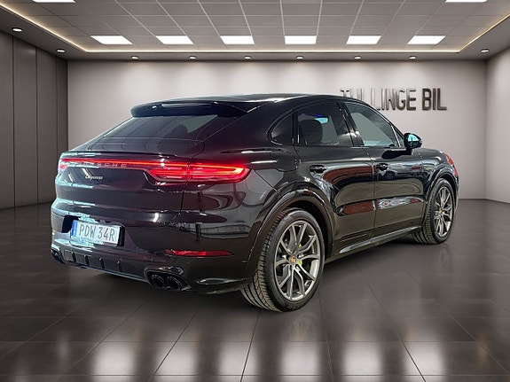 Porsche Cayenne 5 of 30