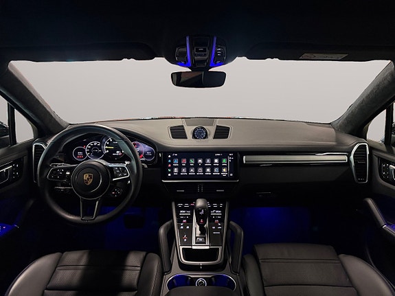 Porsche Cayenne 15 of 30