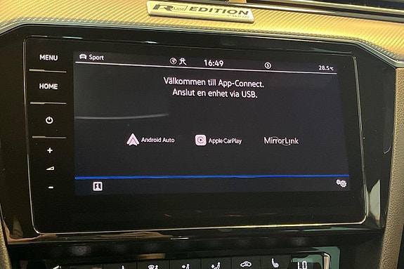 Volkswagen Passat 22 of 30