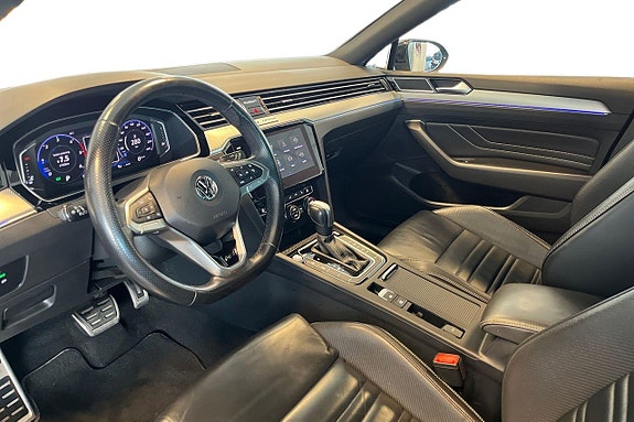 Volkswagen Passat 12 of 30