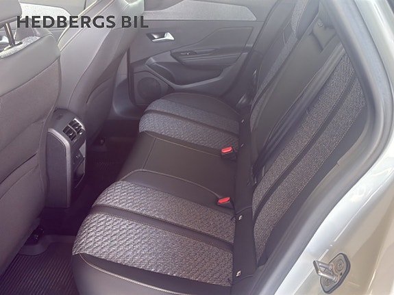 Peugeot 308 SW 7 of 11