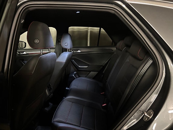 Volkswagen T-Roc 9 of 19