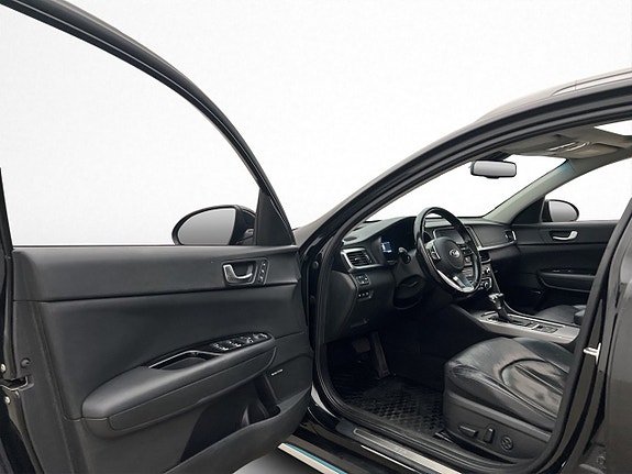 Kia Optima 12 of 30