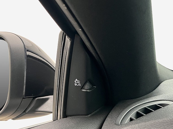 Volvo V40 15 of 30