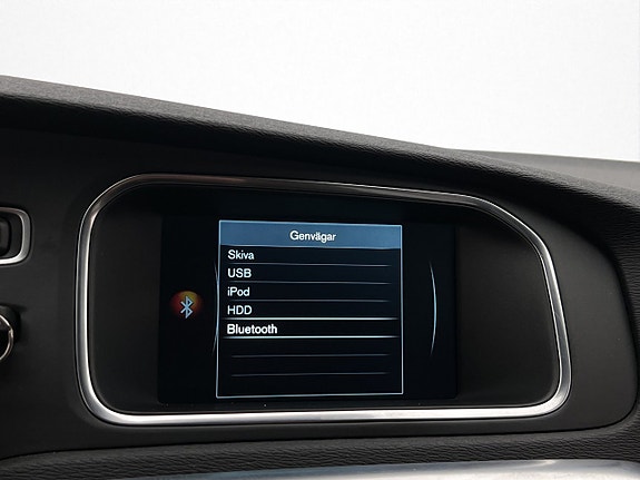 Volvo V40 23 of 30