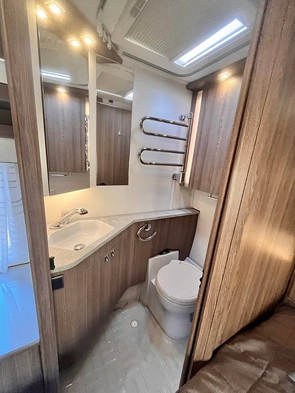 KABE IMPERIAL 600 Xl Fk Ks. FULLT UTRUSTAD SE NEDAN.2019 10 of 12