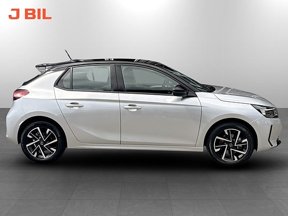 Opel Corsa 14 of 16