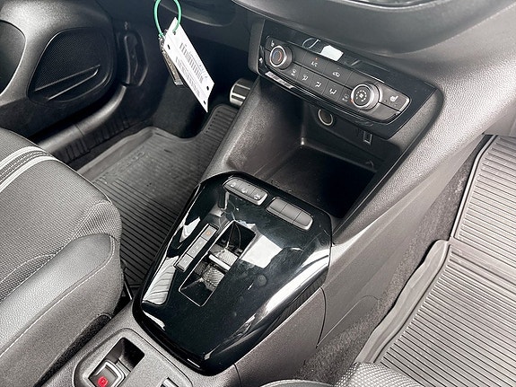 Opel Corsa 11 of 16