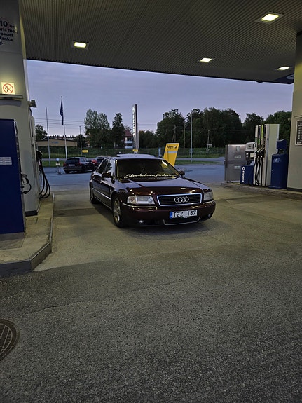 Audi A8 3 of 7