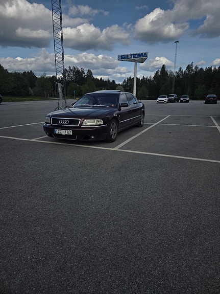 Audi A8 4 of 7