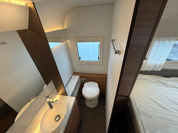 Adria ALPINA 663HT 13 of 18