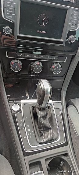 Volkswagen Golf VII 9 of 11