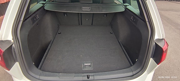 Volkswagen Golf VII 5 of 11