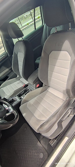 Volkswagen Golf VII 8 of 11