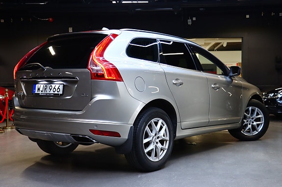 Volvo XC60 4 of 25