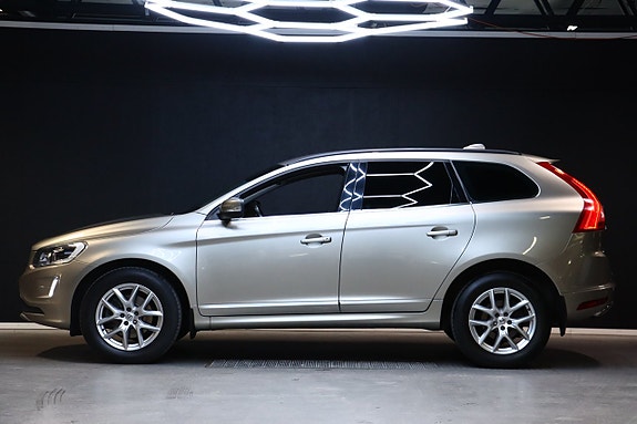 Volvo XC60 5 of 25