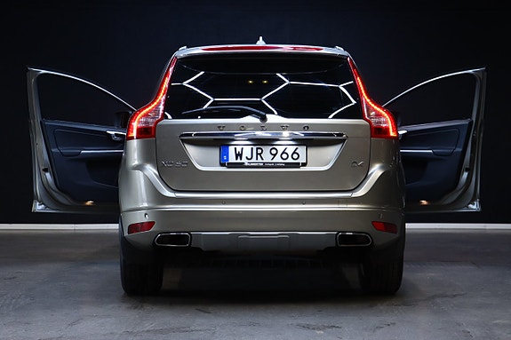 Volvo XC60 7 of 25