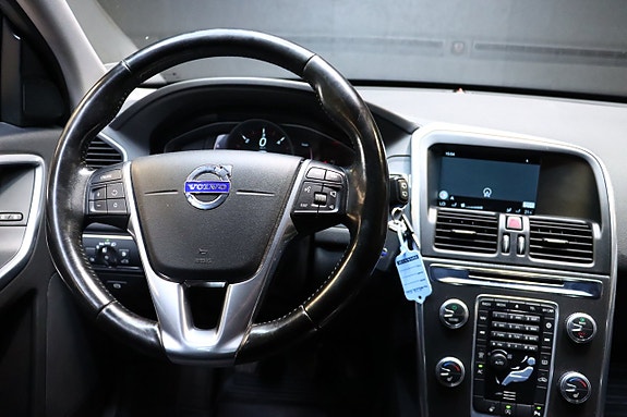 Volvo XC60 16 of 25