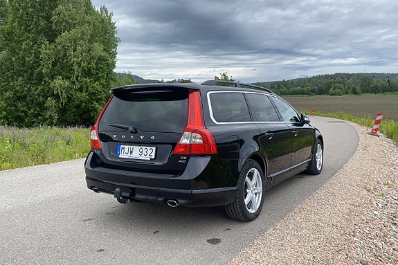 Volvo V70 5 of 17