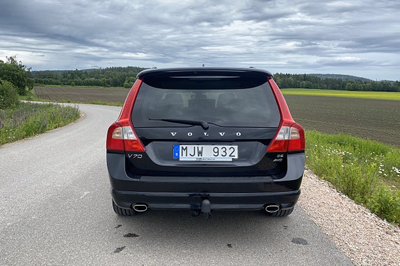 Volvo V70 4 of 17