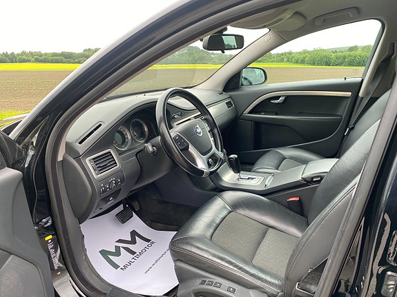 Volvo V70 15 of 17