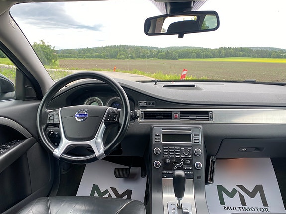 Volvo V70 9 of 17